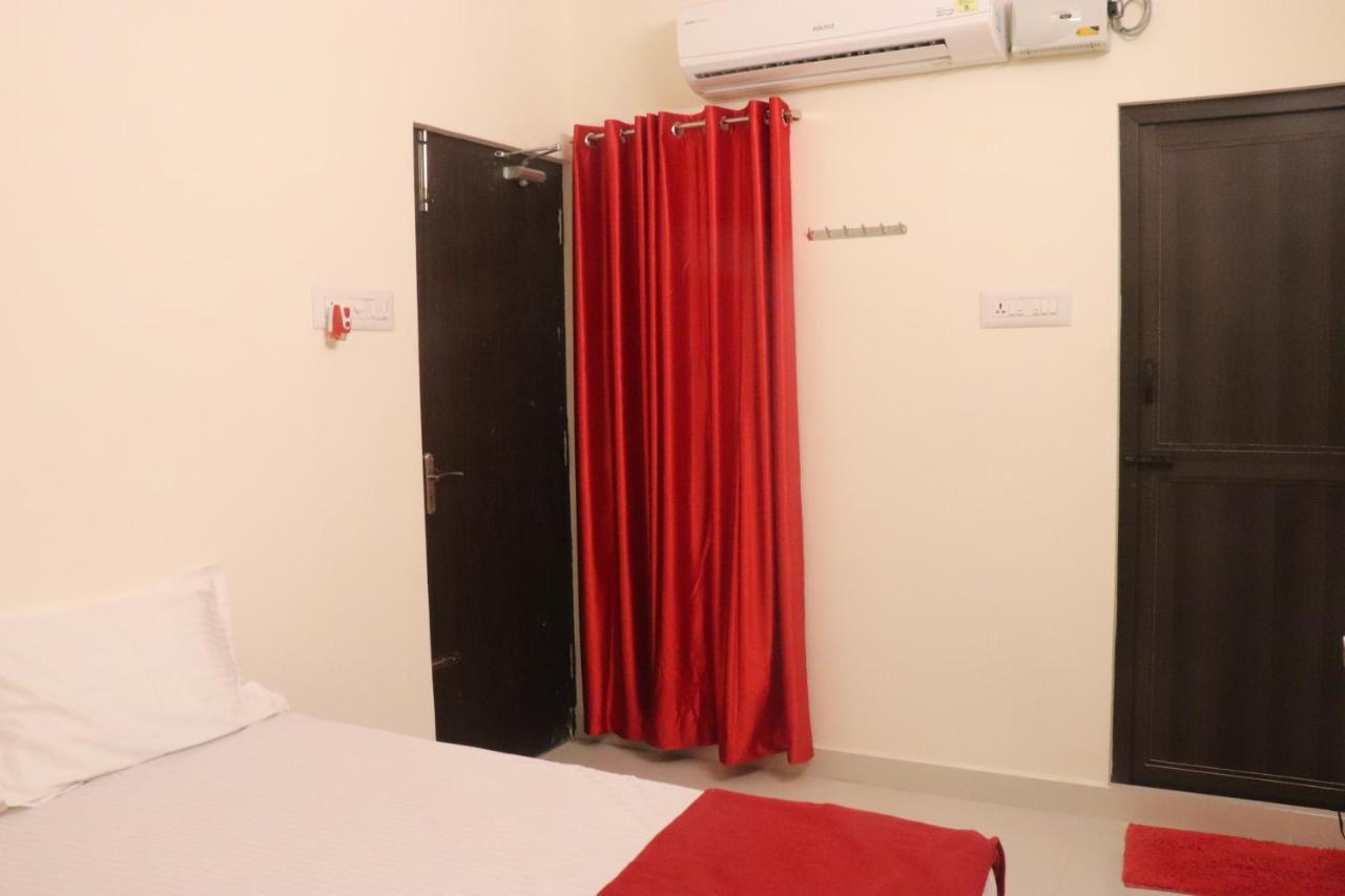 Grand Suites Srirangam Tiruchirappalli Екстериор снимка